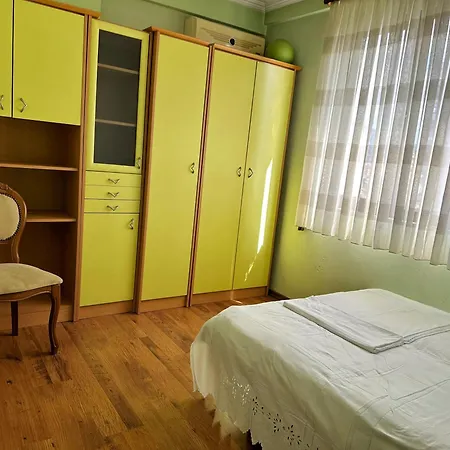 Ervin - 5 Min To Skenderbeg Square Apartment Tirana